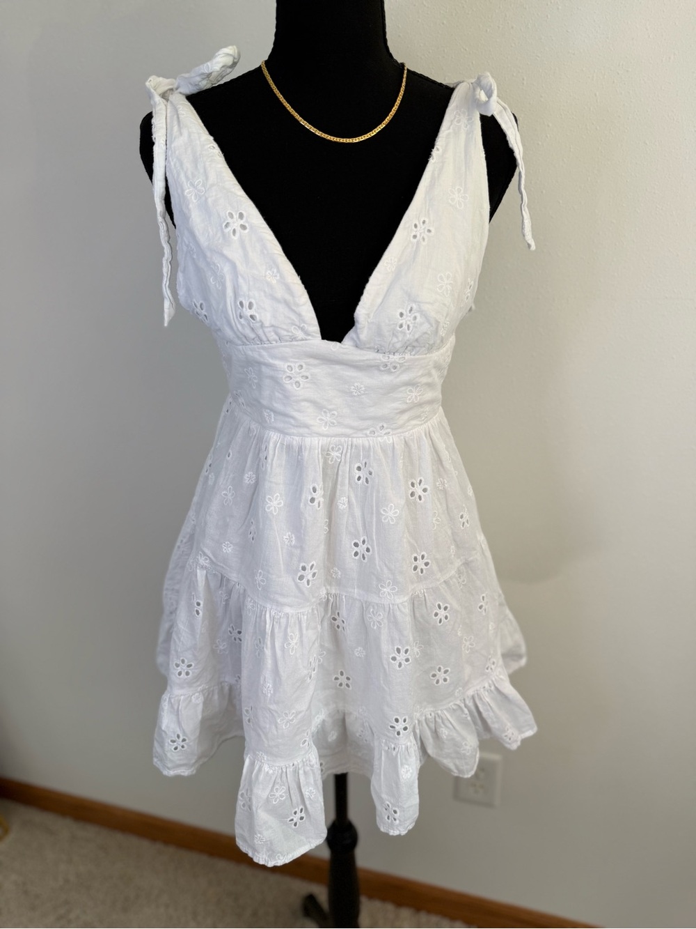 Princess Polly White Eyelet Mini Dress Tie Strap Open Back Tiered US 4